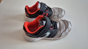 Kinder- und Freizeitschuhe zu verkaufen