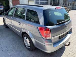 Opel Astra H Caravan 1.6  *UNFALL*HÄNDLER/EXPORT* Bild 4