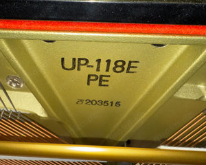 Boston UP-118E Klavier in schwarz poliert, Baujahr 2021 Bild 4