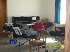 Keyboard. Musikunterricht in Leopoldshöhe