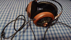 gebraucht Meze Audio 109 PRO Kopfhörer mit Box und Ersatzkabel Kabel Bild 6