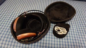 gebraucht Meze Audio 109 PRO Kopfhörer mit Box und Ersatzkabel Kabel Bild 3