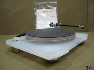 Marantz TT-15S1 mit Clearaudio Satisfy Ebony Tonarm Bild 6 Marantz TT-15S1 mit Clearaudio Satisfy Ebony Tonarm Bild 6