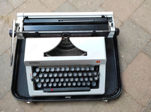 Schreibmaschine Olympia Regina de Luxe