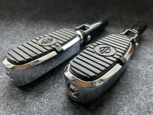Sozius-Fussrasten Harley Davidson Deluxe FLSTN Chrom