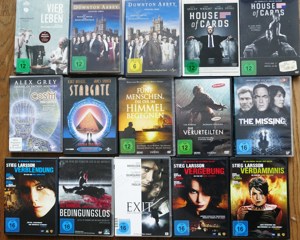 29 DVDs mit Downton Abbey, House of Cards, Stieg Larson, Liebesfilme - zu verschenken