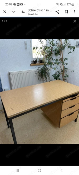 Schreibtisch ..
