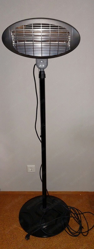 Heizstrahler mit Standfuß