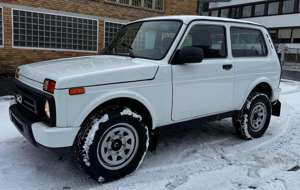 Lada Niva EURO 6 -1.Hand-TÜV NEU