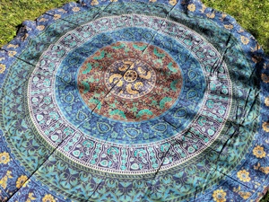 Neuware: verschiedene runde Decken für Tantra, Yoga, Strandtuch, Badetuch Bild 5