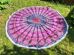 Neuware: verschiedene runde Decken für Tantra, Yoga, Strandtuch, Badetuch