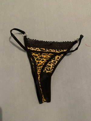 getragene Höschen Unterwäsche Frauen Slips String Tanga Bild 3