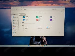 Tragbarer externer Monitor in Laptop-Größe selten genutzt und fast wie neu! Bild 2