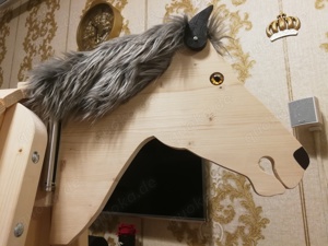 Holzpferd Voltigierpferd Ohren+Kopfbeweglich,Truhe Staufach Pferd