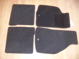 Vw Golf Cabrio 1er Bj 79bis 1992! 4Fußmatten schwarz vorne mit Befestigung .1a Zustand 