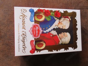 Schachtel von Mozartkugeln zu verschenken