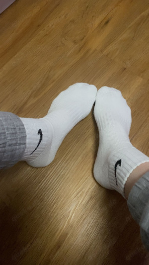 Getragene Socken Weiß Bild 2