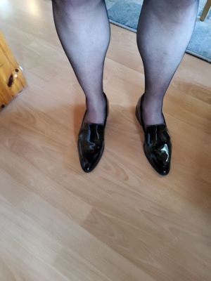 Lackschuhe zu verschenken Bild 3