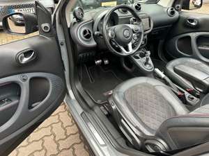 smart forTwo fortwo Cabrio*BRABUS FINEST EDITION 1*JBL*KAM* Bild 4