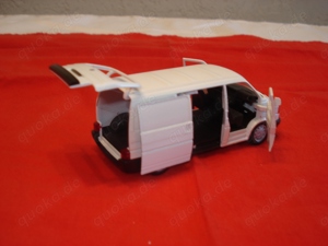 3 alte Schabak VW Bus T4 Miniaturmodell 1:43 neuwerig ohne OVP. Bild 9