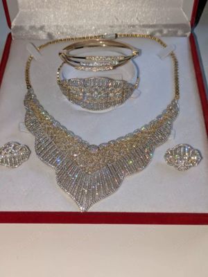 Schmuckset 585er Gold mit Schmucksteinen