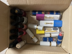 Schminke , Augen ,Lippen ,Wangen 