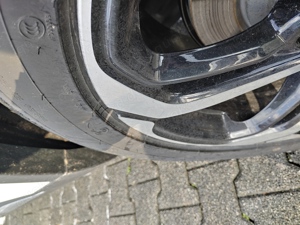  4 x Maxxis Bravo HPM5 DOT 2023 mit Felgenschutz Neuwertig. 235 50 R18