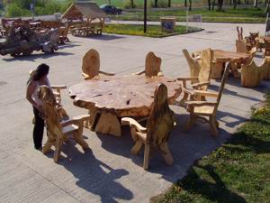Komplette Garnituren aus echtem Massivholz für die Garten Bild 3