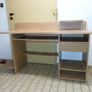 Holzschreibtisch gebraucht