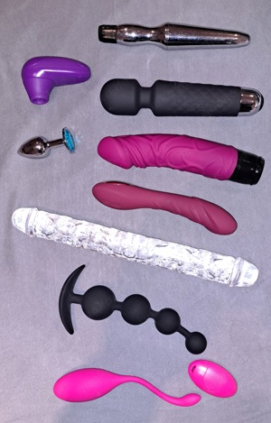 verkaufe getragene Dildos  Bild 2