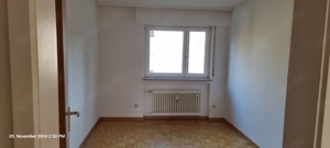 Sonnige 3,5-Zimmer-Wohnung mit gehobener Ausstattung und Balkon in Stuttgart-Riedenber Bild 3