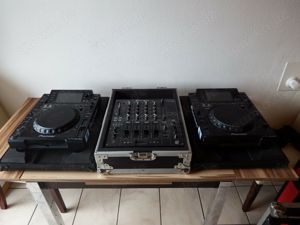 Pioneer CDJ2000 + DJM800 DJ Set incl Tourcases