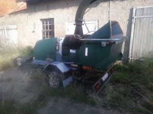 Holzhäcksler Tünnissen 327 M 80 kmh Fahrgestell