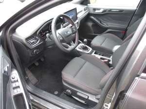 Ford Focus Turnier ST-Line 1.Hand "Top gepflegt" Bild 4