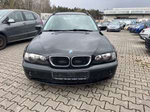 BMW 318 Baureihe 3 Touring 318i Bild 2