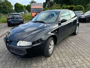 Alfa Romeo 147 1.6 16V T.Spark Bild 3