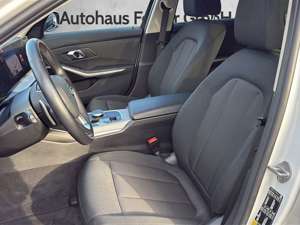 BMW 320 e HiFi DAB LED RFK Komfortzg. Tempomat Shz Bild 4