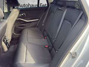 BMW 320 e HiFi DAB LED RFK Komfortzg. Tempomat Shz Bild 5