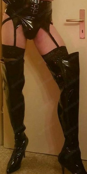 Crossdresser Sissy sucht d. Paar. M. F...uuu