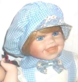 2 Sammlerpuppen Puppe sitzend 26 cm auch zur Deko Bild 5