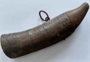 Pulverhorn, Pulverflasche und Zubehör, Sammlerstücke Bild 3