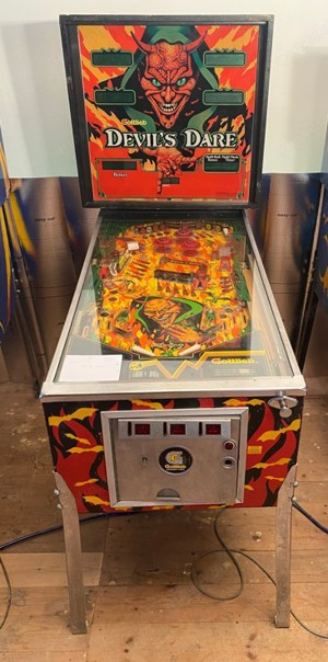 Gottlieb Premier Flipper Pinball Devils Dare zu verkaufen: