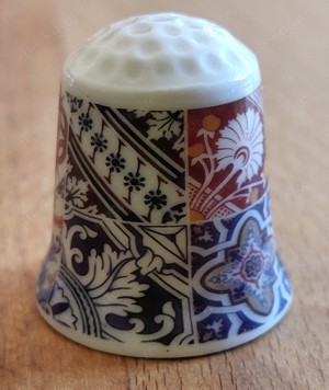 Fingerhut aus Porzellan Bild 2