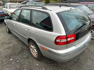 Volvo V40 V40 1.9 D Comfort Bild 2