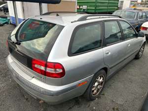 Volvo V40 V40 1.9 D Comfort Bild 1