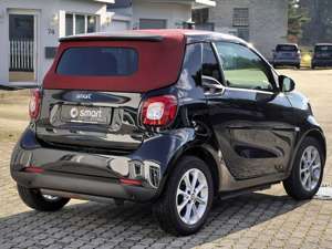 smart forTwo Smart Fortwo Cabrio PRIME+JBL+SHZ+NAVI+LEDER+TEM Bild 5