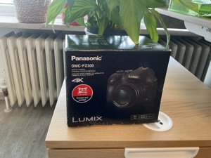 Panasonic DMC-FZ300 mit Tasche wie NEU