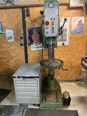 Alzmetall Bohrmaschine + Schubladenschrank+ Bohrer