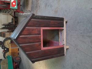 Hundehütte, gut erhalten