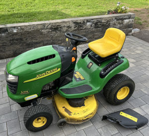 John Deere L105 Automatic Rasentraktor Aufsitzmäher 12,5 PS